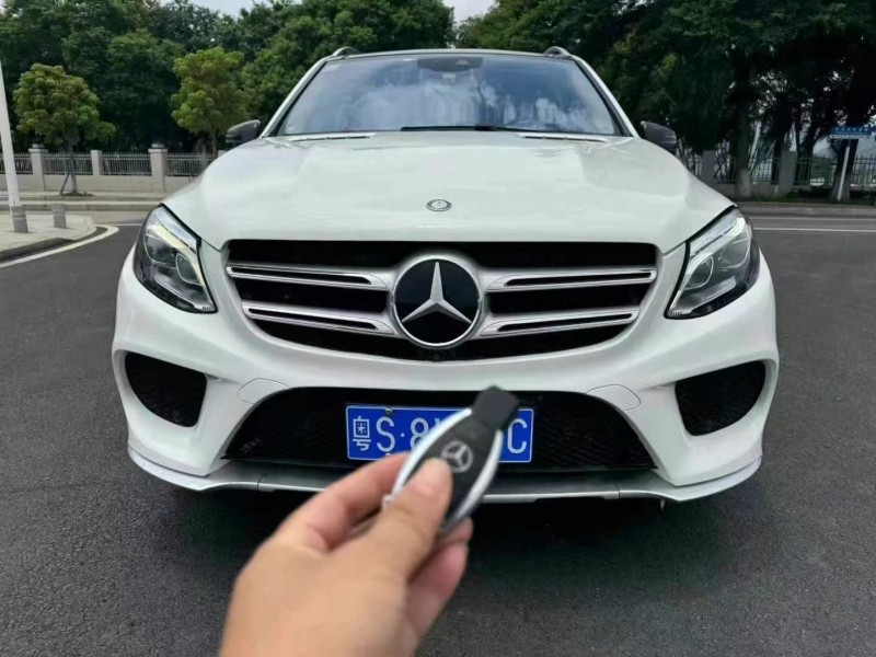 广州17年奔驰GLE1