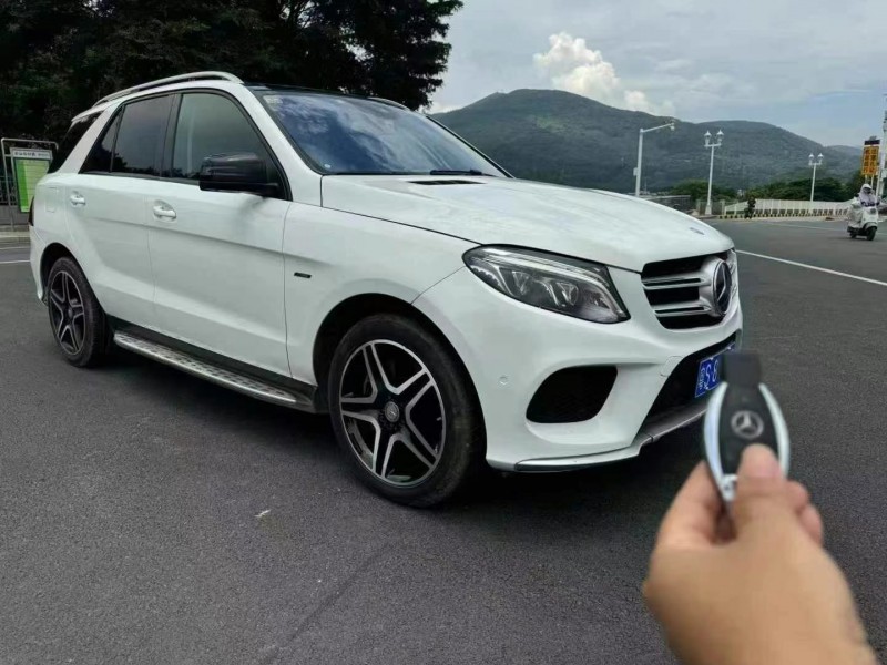 广州17年奔驰GLE2