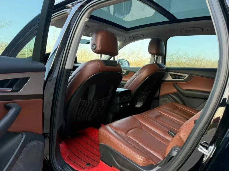 青岛16年奥迪Q75