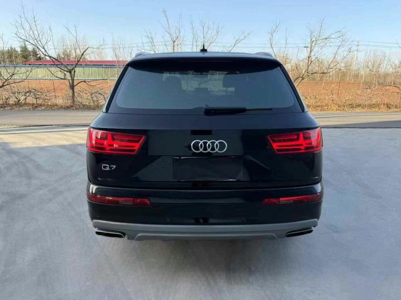 青岛16年奥迪Q79