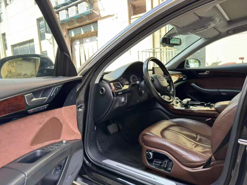 广州13年奥迪A8L6