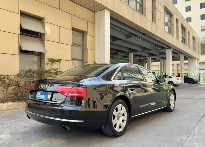 广州13年奥迪A8L8