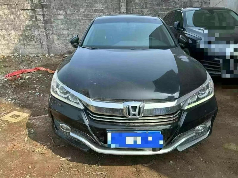 徐州17年本田雅阁1