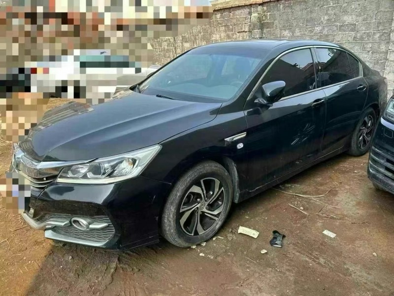 徐州17年本田雅阁2