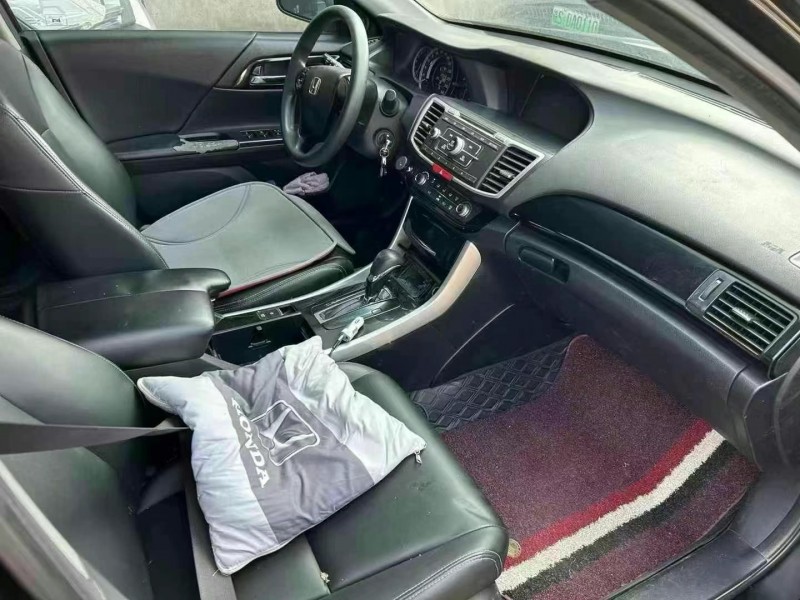 徐州17年本田雅阁4