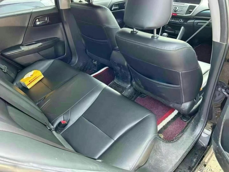 徐州17年本田雅阁5