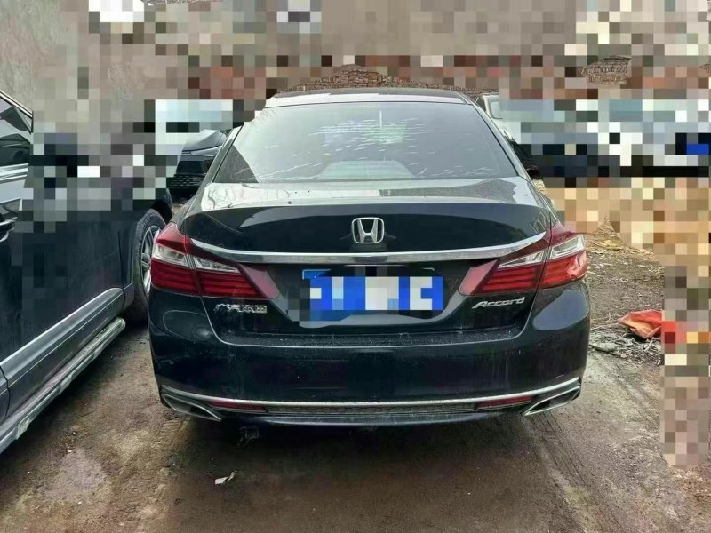 徐州17年本田雅阁7