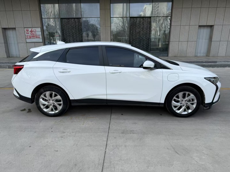 济宁24年别克微蓝7