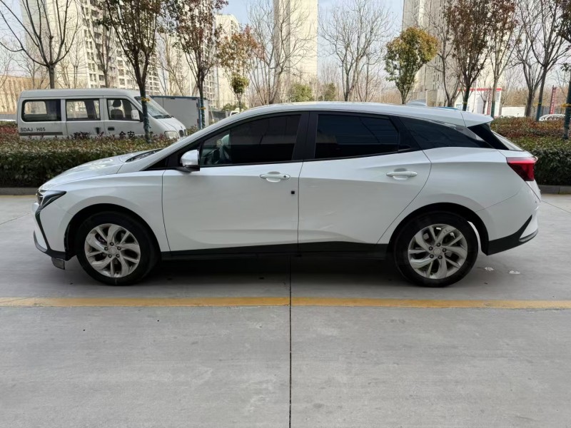 济宁24年别克微蓝8