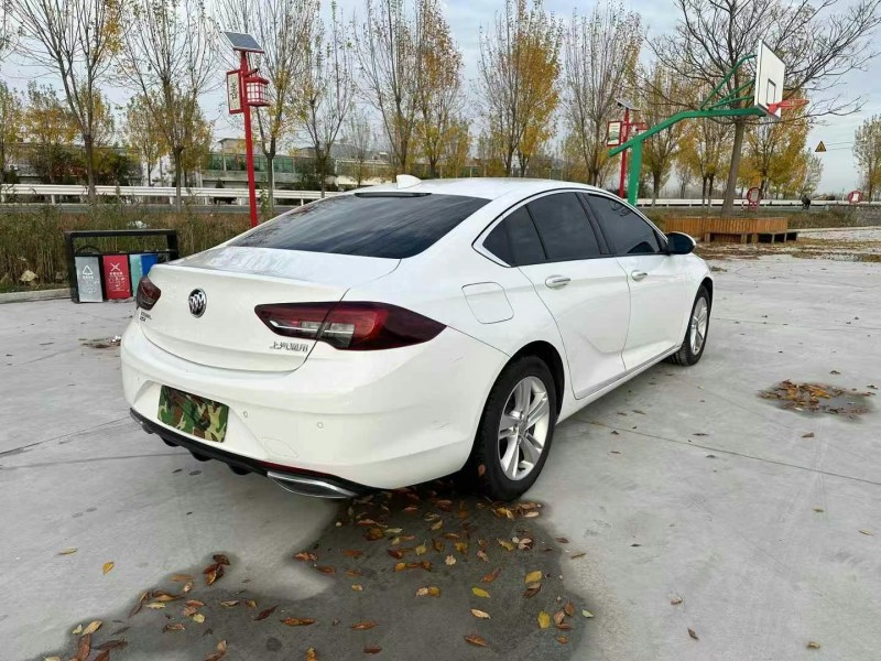 徐州19年别克君威8