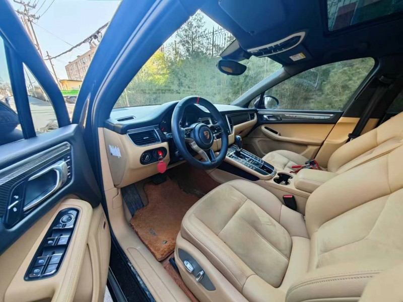 济宁17年保时捷Macan4