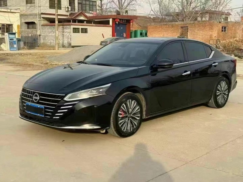 安陽24年日產天籟3