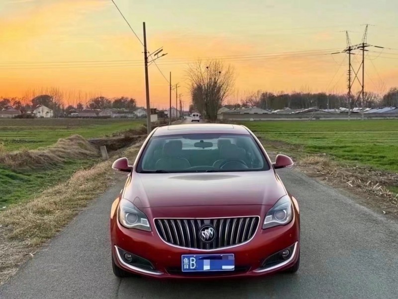 济宁16年别克君威1