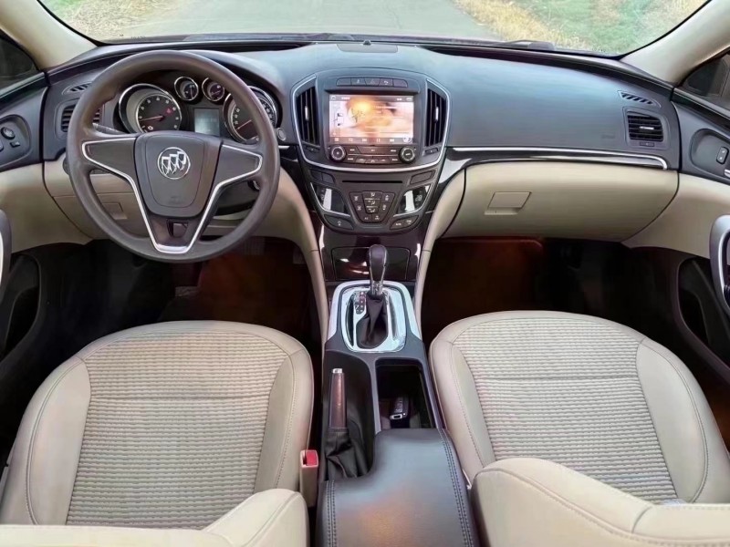 济宁16年别克君威4