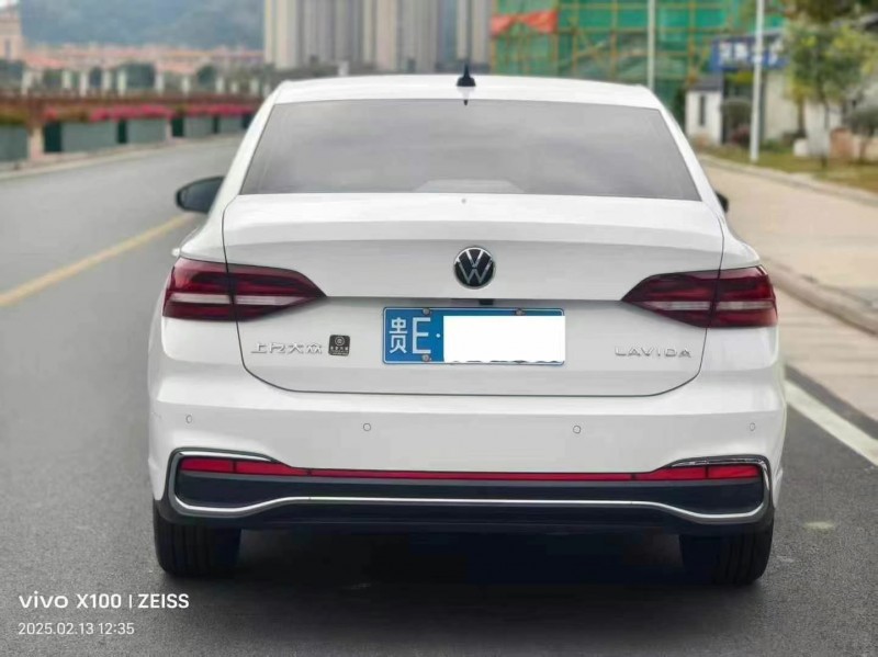 广州23年大众朗逸9