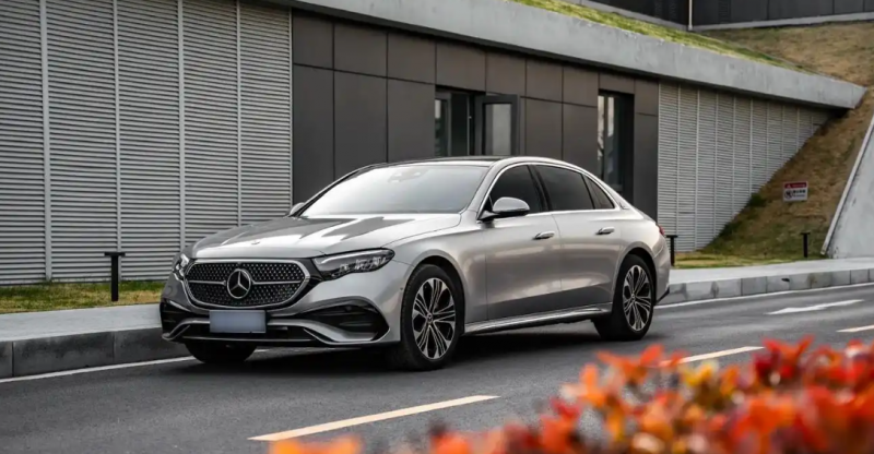 奔馳E300抵押車值得買嗎？