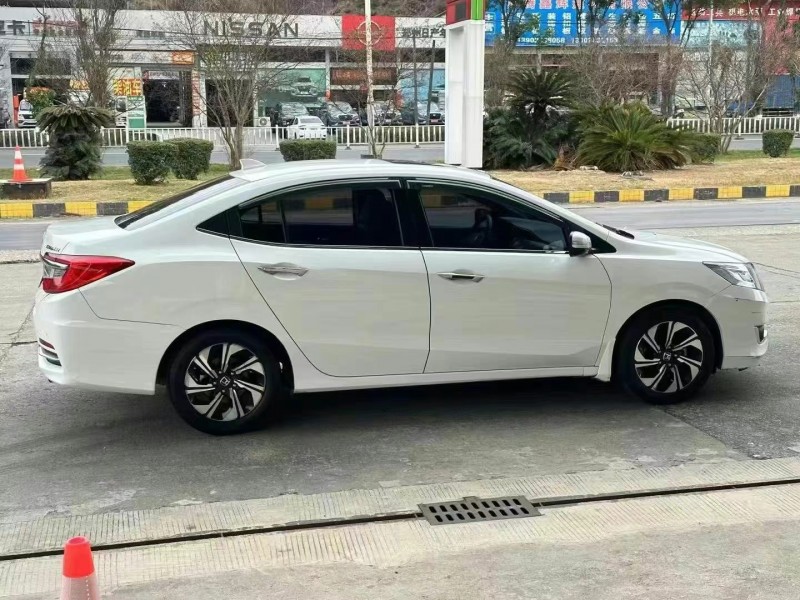 广州17年本田凌派8