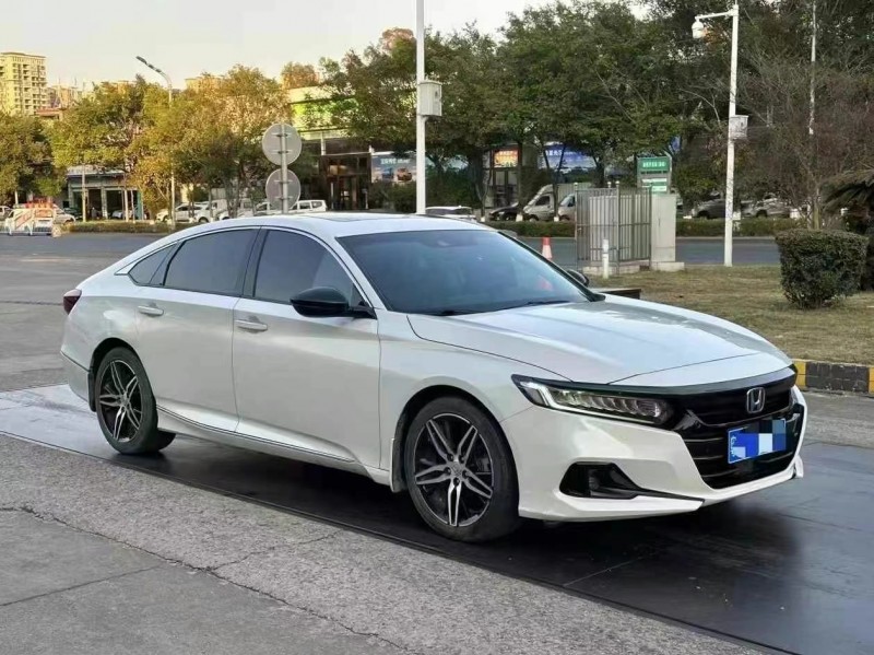 广州22年本田雅阁2