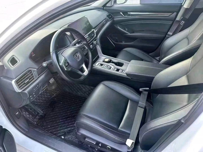 广州22年本田雅阁6