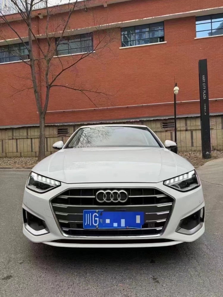 成都22年奧迪A4L1