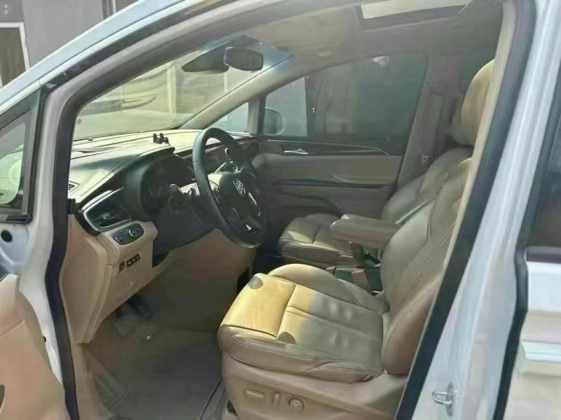 青岛21年别克GL84