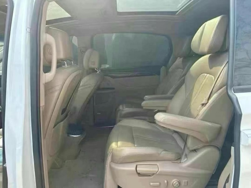 青岛21年别克GL85