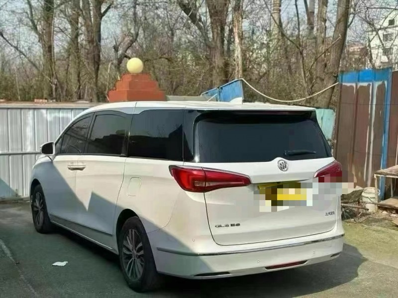 青岛21年别克GL88