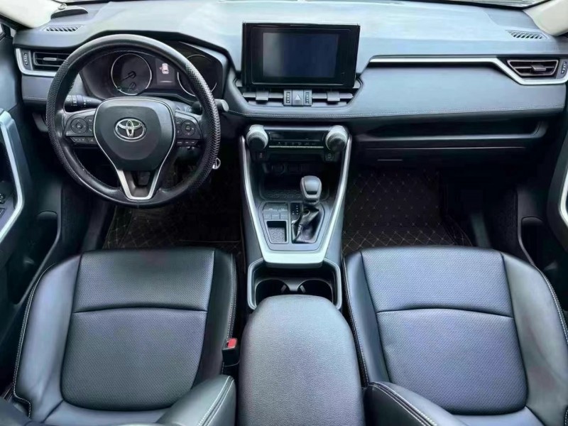 日照22年豐田RAV4榮放4