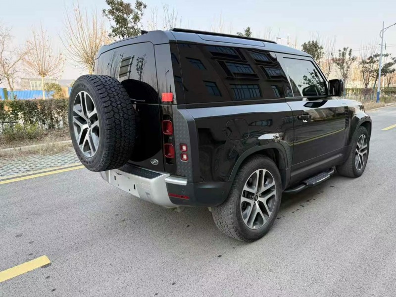 徐州23年路虎卫士7