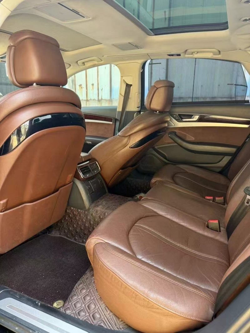 菏泽12年奥迪A8L7