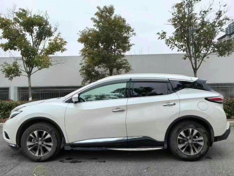 武汉20年日产楼兰8