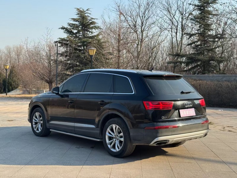 青岛18年奥迪Q74