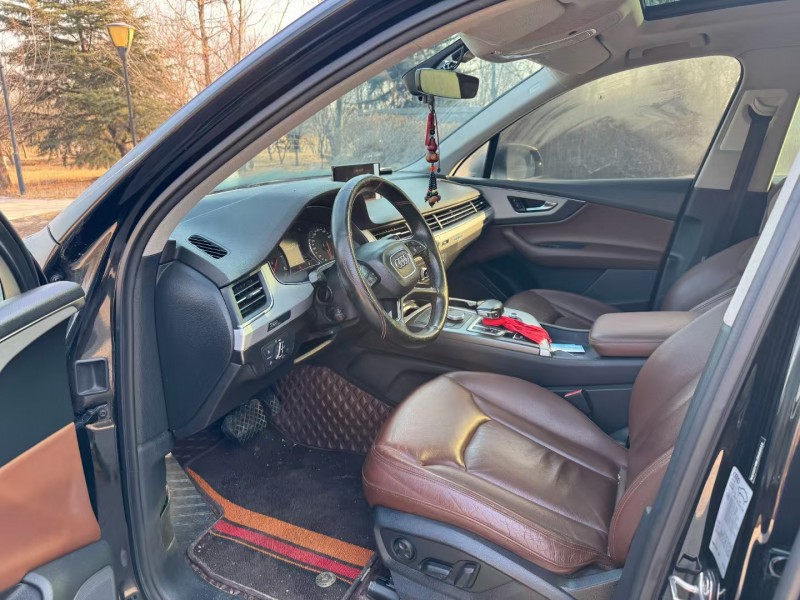 青岛18年奥迪Q78