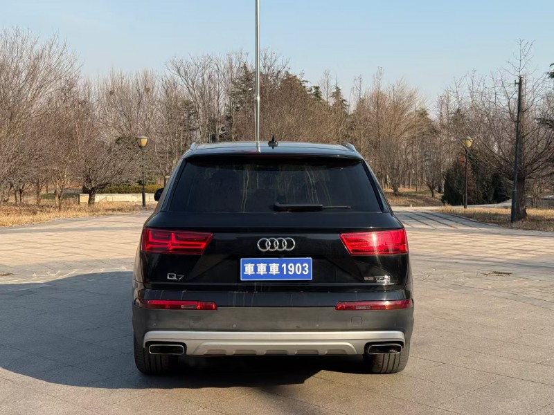 青岛18年奥迪Q79