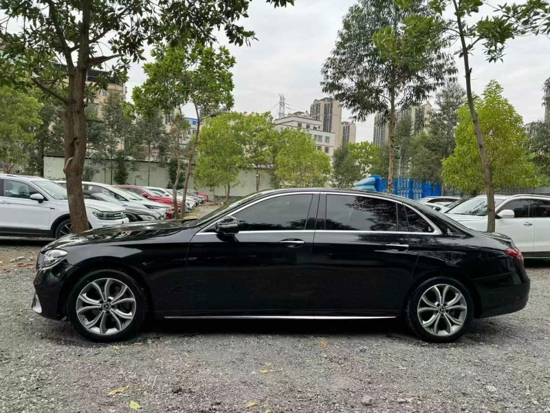 广州21年奔驰E4