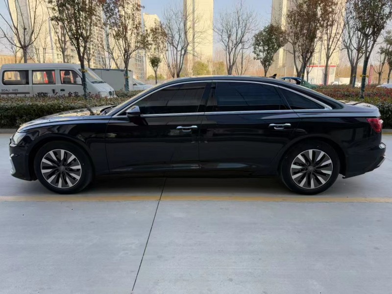 济宁21年奥迪A6L8