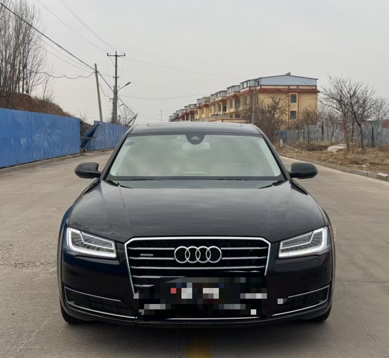 青岛17年奥迪A8L1