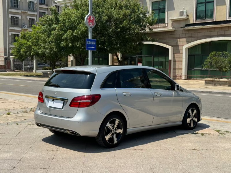 青岛18年奔驰B5