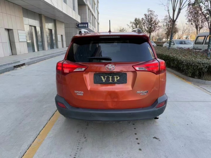 济宁14年丰田RAV49