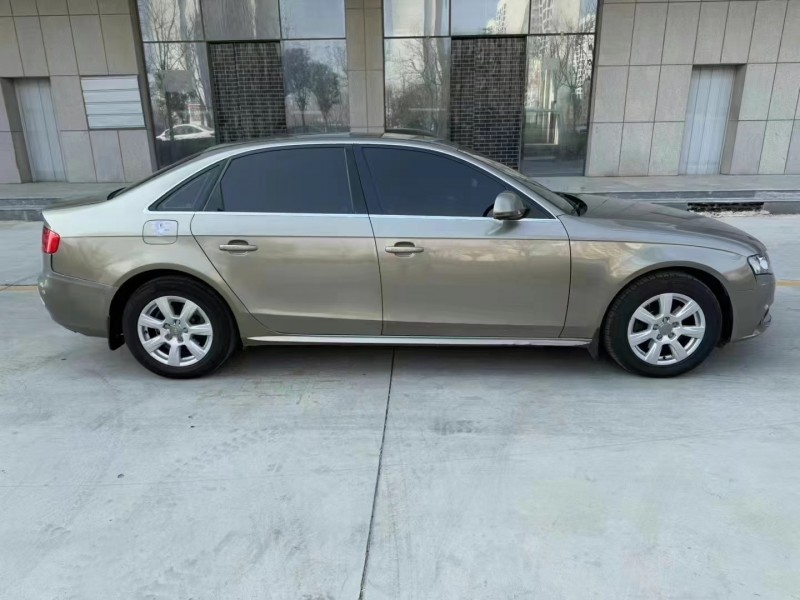 济宁12年奥迪A4L7