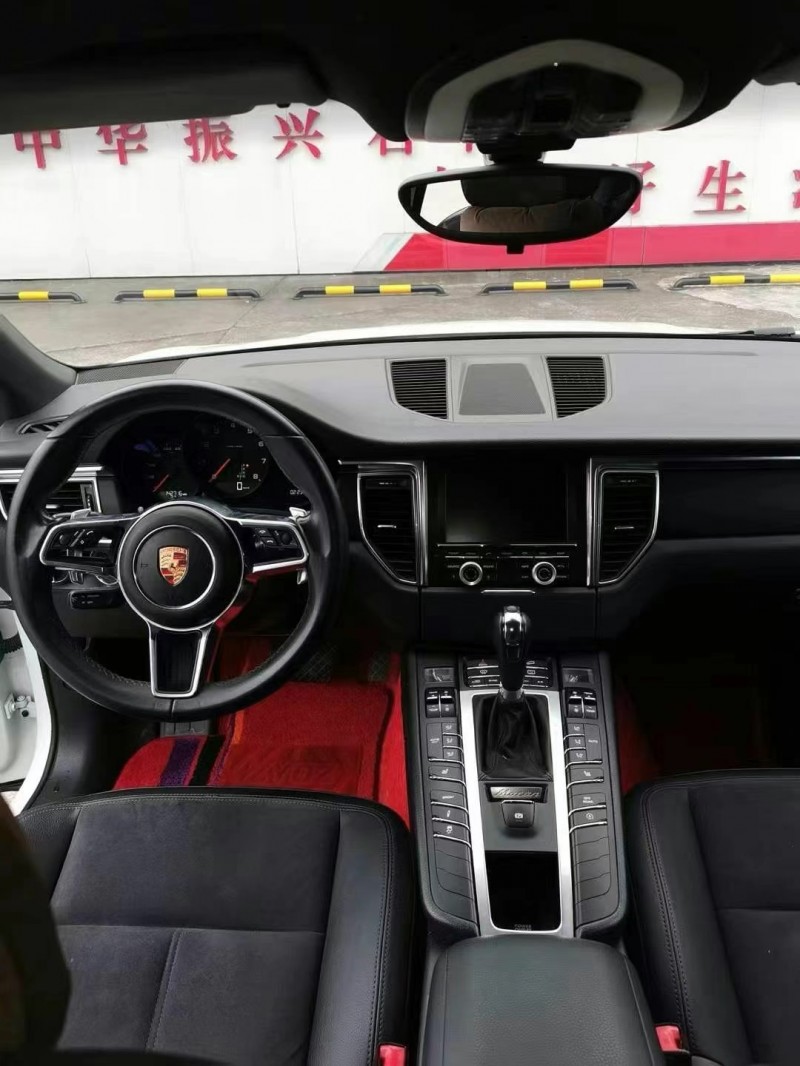 广州15年保时捷Macan7