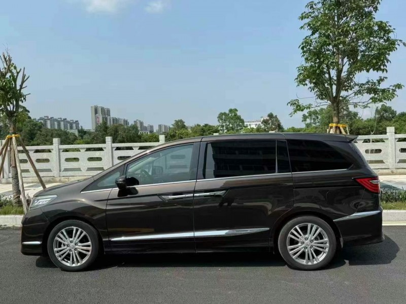 广州18年本田艾力绅3