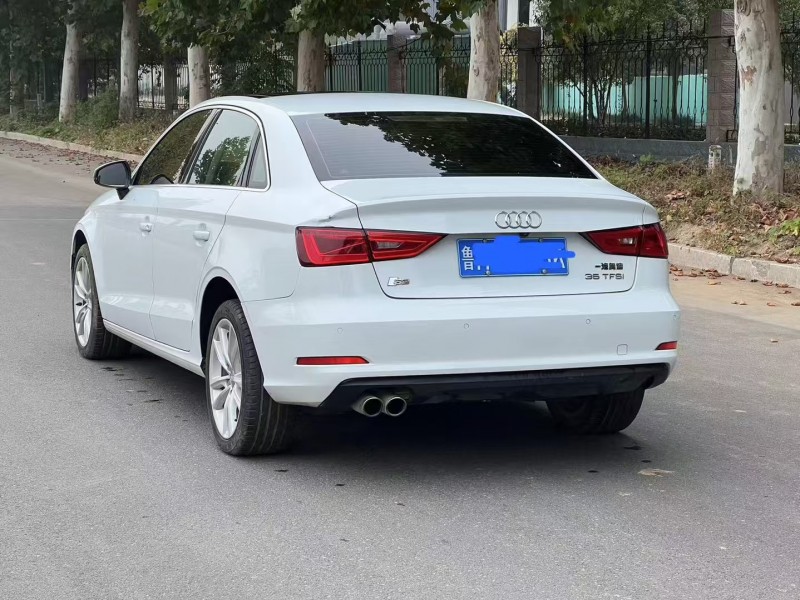 济宁16年奥迪A39