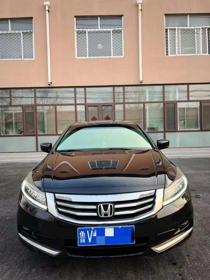 青岛10年本田雅阁1