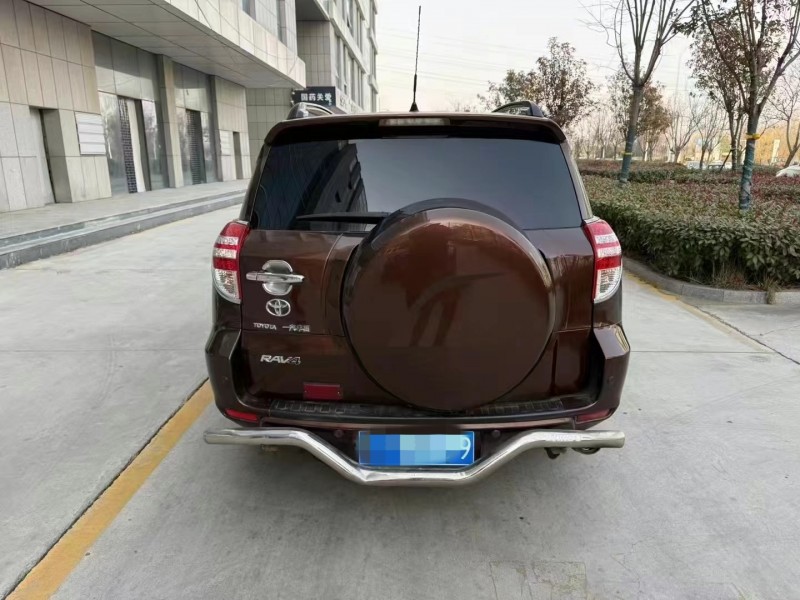 济宁12年丰田RAV49