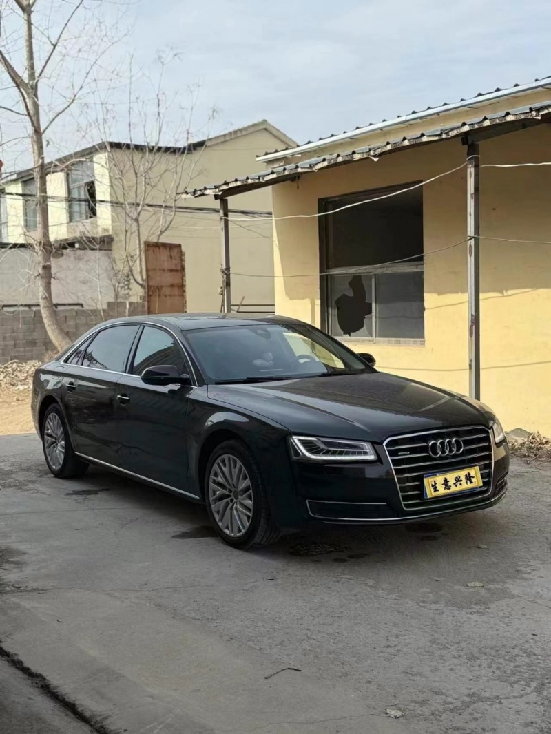 青岛12年奥迪A8L2