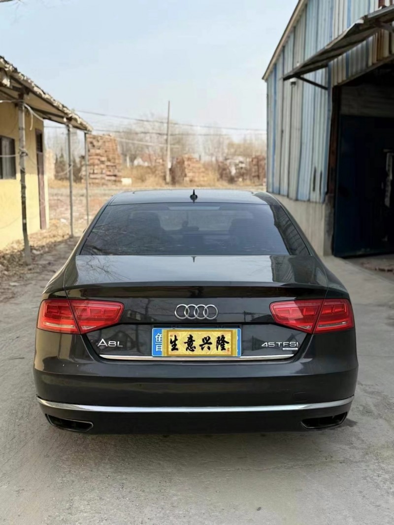青岛12年奥迪A8L9