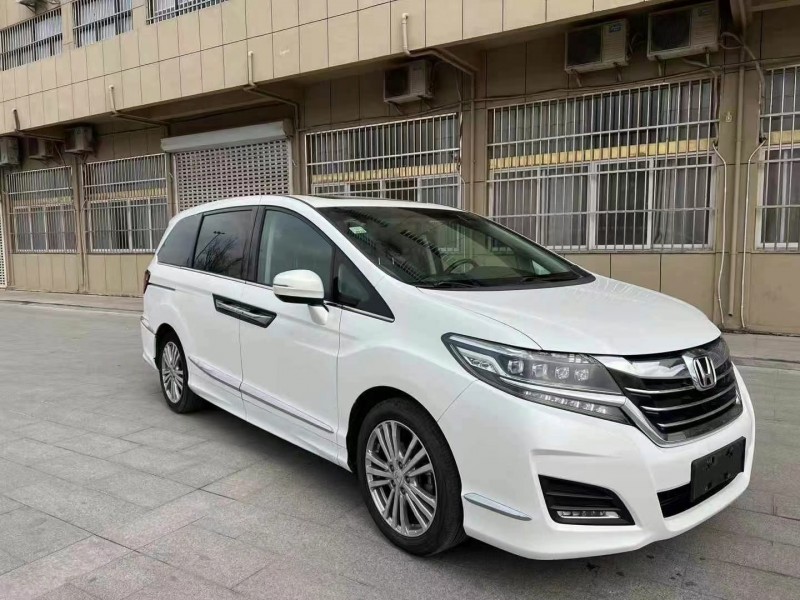 徐州18年本田艾力绅3