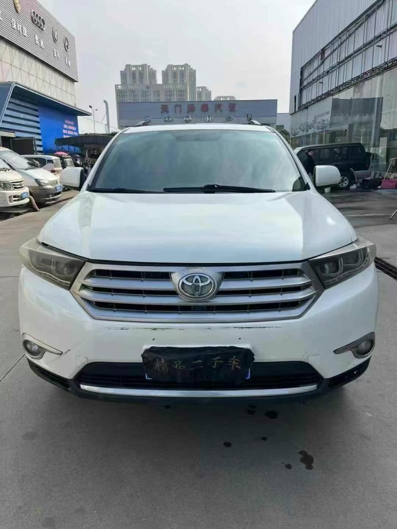 武汉13年丰田汉兰达1