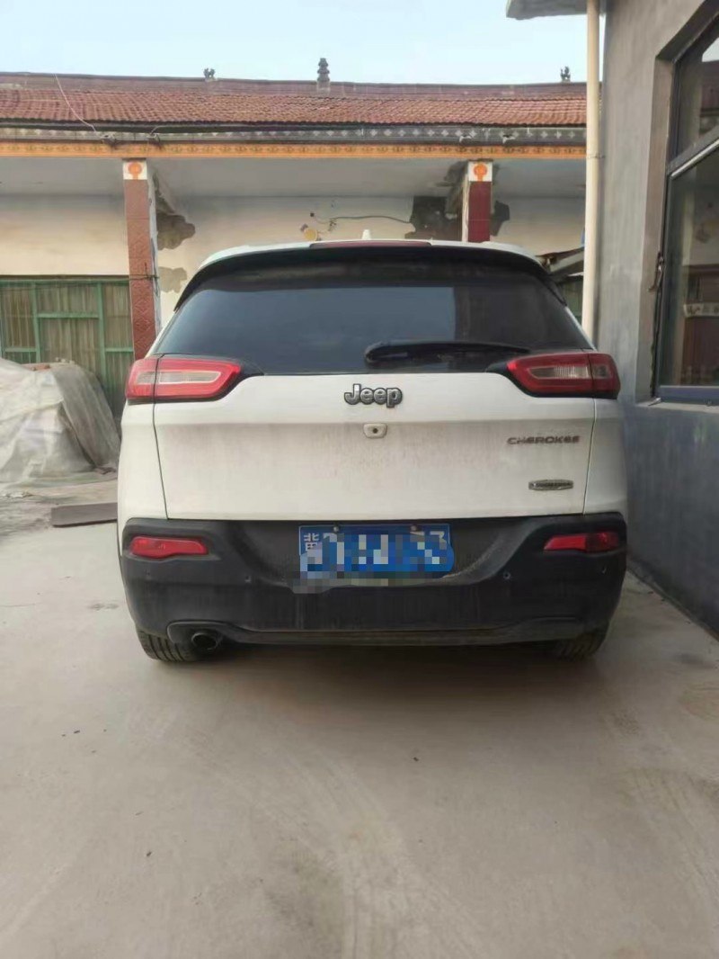 菏澤17年Jeep自由光6